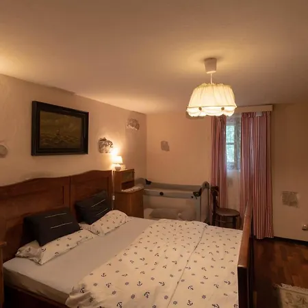 Vilă Nana With A Swimming Pool Dobrinj