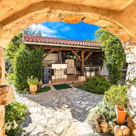 Villa Nana With A Swimming Pool *