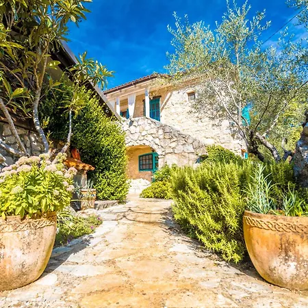Villa Nana With A Swimming Pool Dobrinj